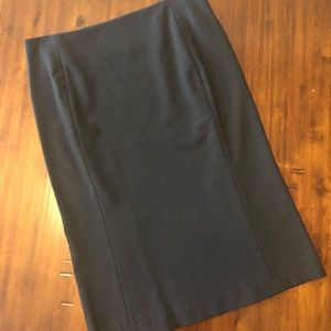 5/20 Karen Kane Charcoal Gray Pencil Skirt, Size 4